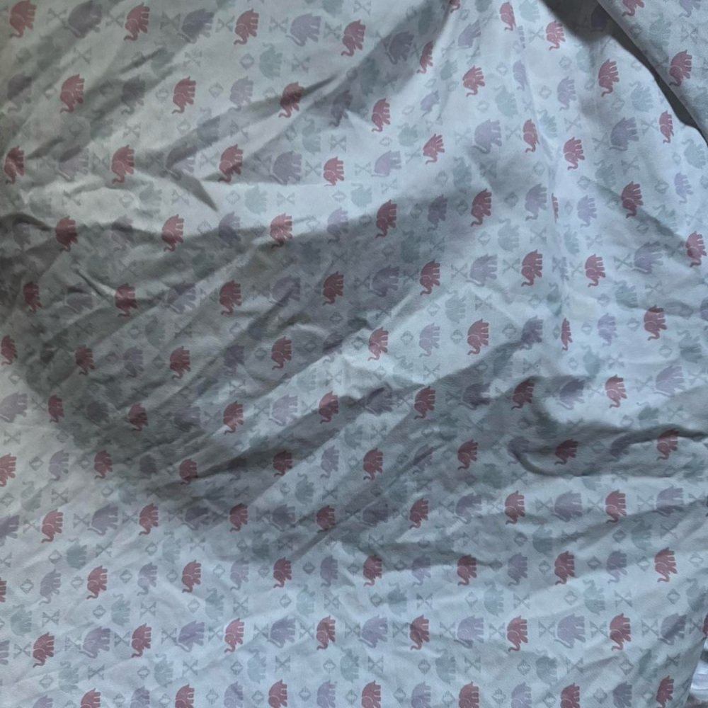 Elegant Fish Pattern Bedding Sheets in Gray and Red